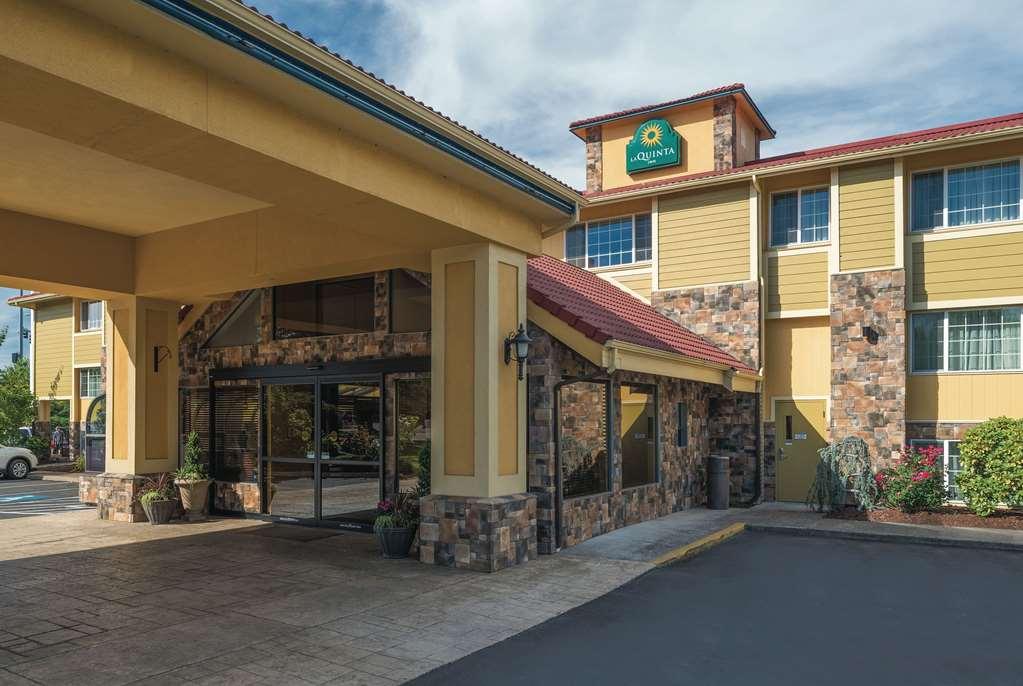 Best Western Plus Parkway Inn Wilsonville Exterior photo